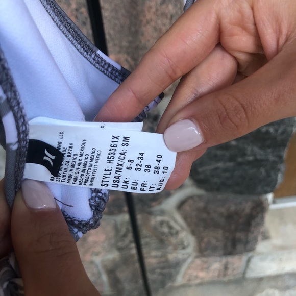 Hurley bikini - Picture 4 of 6